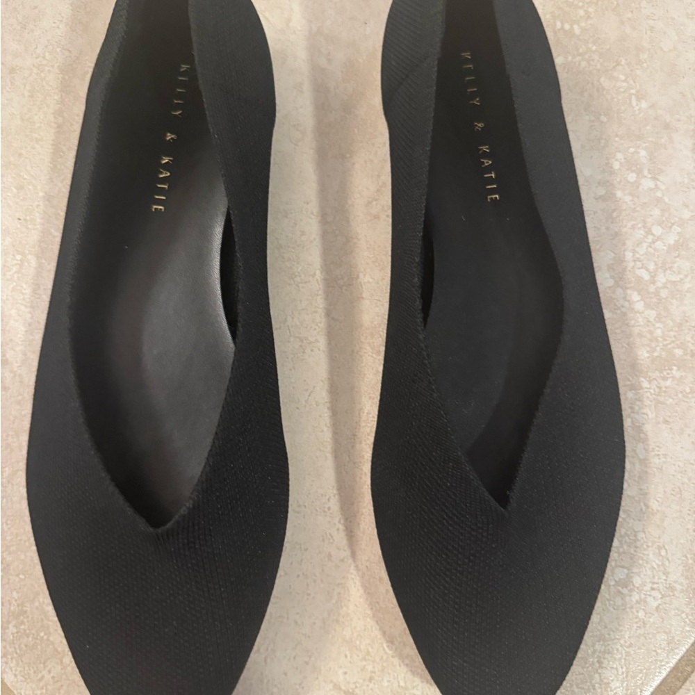 Kelly & Katie Elegant Black Flats